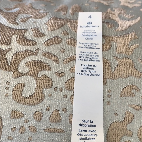 Lululemon size 4 NWOT never worn sports bra - Picture 3 of 5